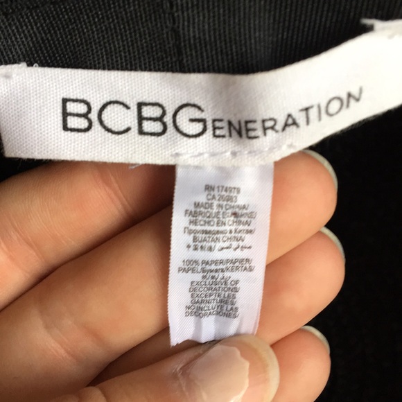 Pom-Pom straw hat! So stylish 😍 - Picture 5 of 5